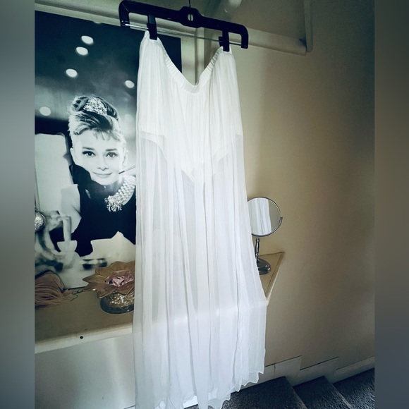Alexis Dresses & Skirts - White Sheer Chiffon skirt with inside satin shorts